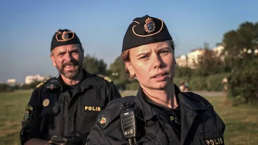 Poster del episodio 2 de The Thin Blue Line online