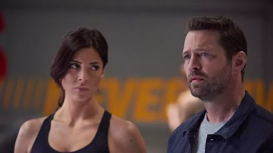 Poster del episodio 16 de Private Eyes online