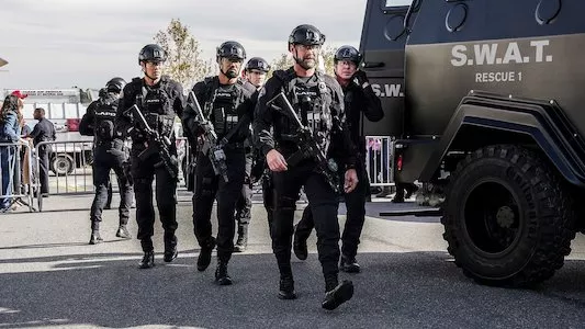 Poster del episodio 16 de S.W.A.T online