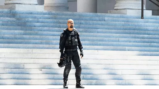 Poster del episodio 23 de S.W.A.T online