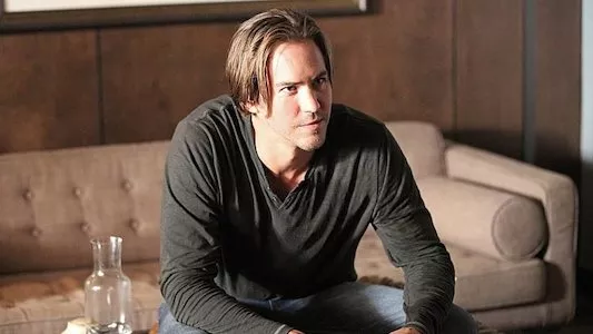 Poster del episodio 9 de Stalker online