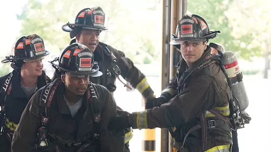Poster del episodio 1 de Chicago Fire online