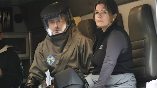 Poster del episodio 16 de Code Black online