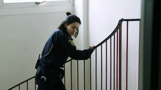 Poster del episodio 10 de The Thin Blue Line online
