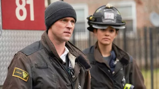 Poster del episodio 16 de Chicago Fire online