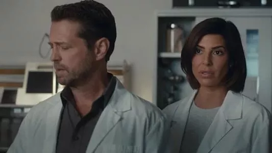 Poster del episodio 4 de Private Eyes online