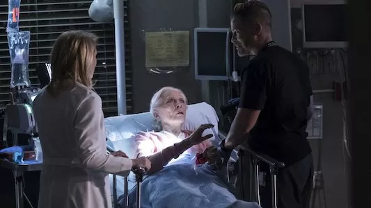 Poster del episodio 11 de Code Black online