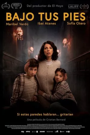 Poster Bajo tus pies