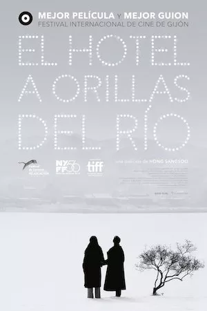 El hotel a orillas del río